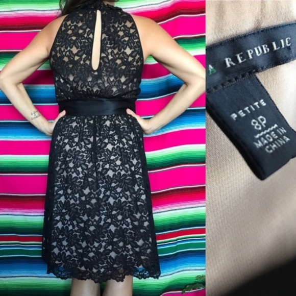 SALE Banana R Lace DressMock Neck Cummerbund Coc - Picture 3 of 9